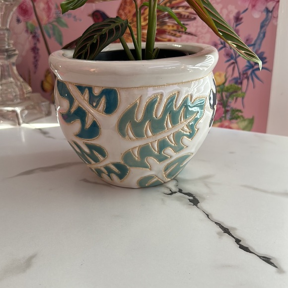 Boho Cream ceramic glazed planter with blue Monstera leaves Never used - Picture 2 of 5